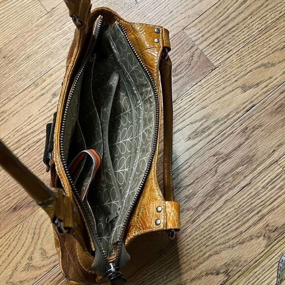 ORLA KIELY PATENT LEATHER BAG - Picture 5 of 10